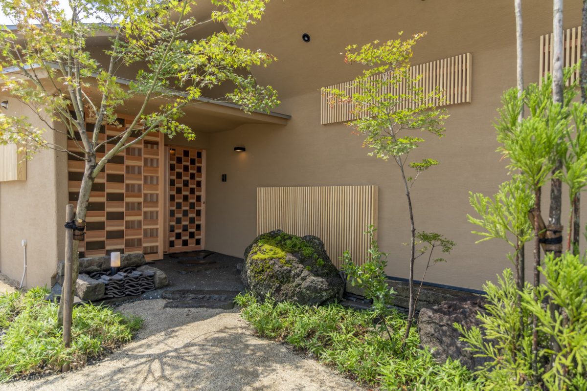 数寄屋造りのプロとコラボ。和モダンな平屋の暮らし。 <br> ≪シンプルスクエア長嶺東・数寄屋モデルハウス≫