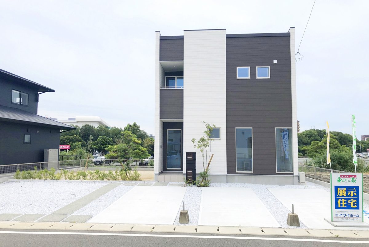 駐車3～4台可！BBQやおうちキャンプができる広いお庭付き！ <br> ≪シーズンテラス出水Ⅱモデルハウス≫